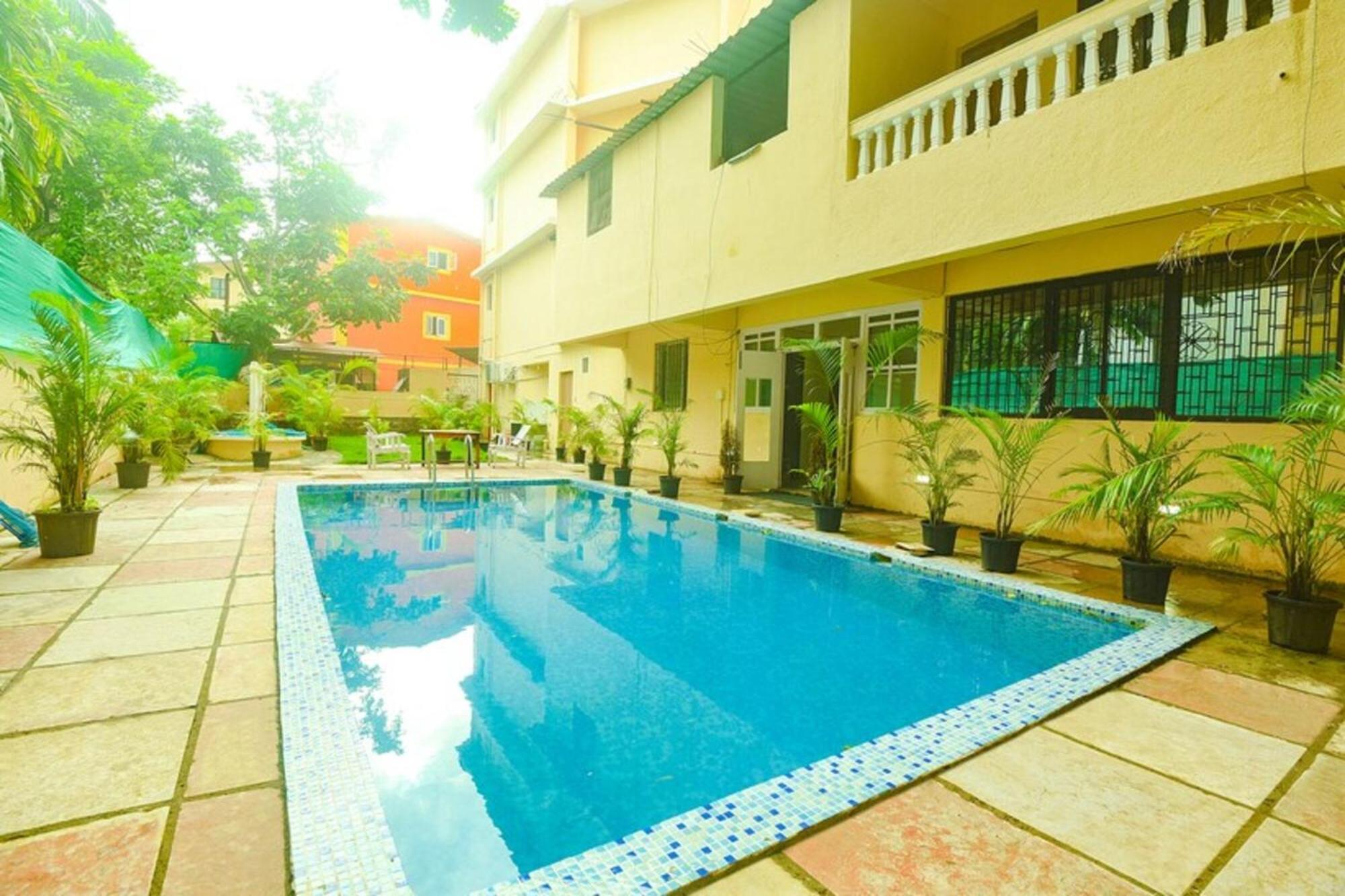 Fabexpress De Classio With Pool - Nr Candolim Beach Hotel Kültér fotó